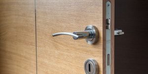 Conseils et astuces pour nettoyer la poignée de porte